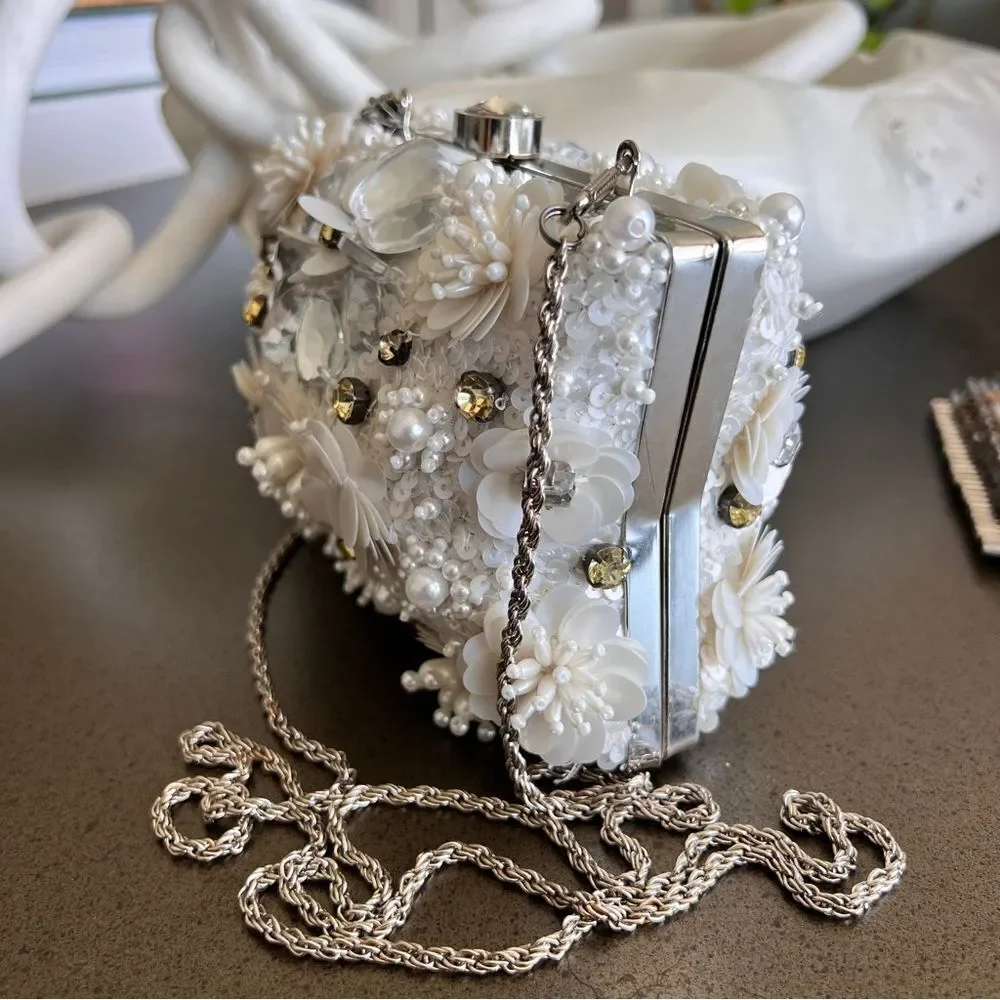 CETTA Y2K White Floral Sequins Embellished Evening Clutch